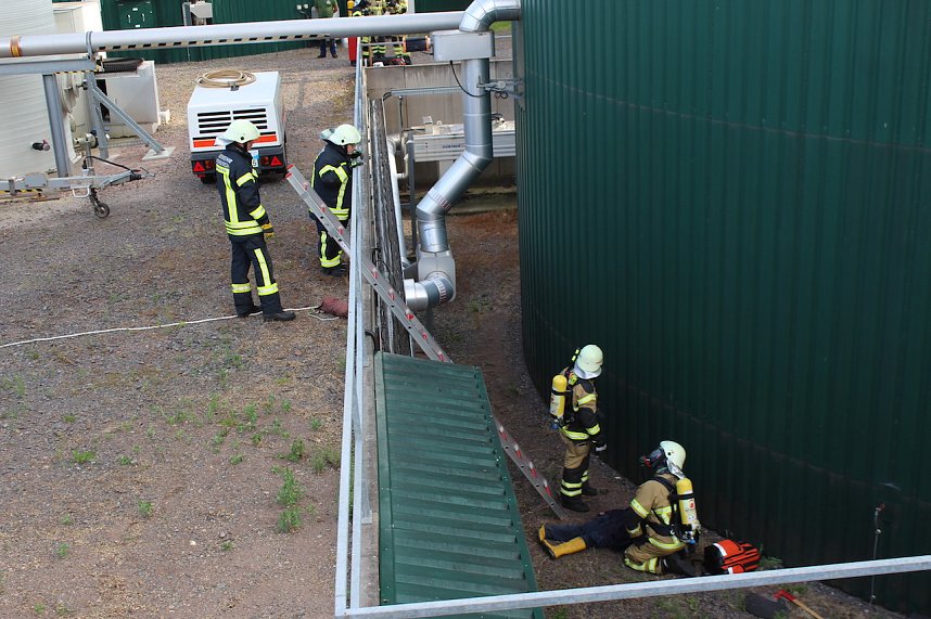 Feuerwehr&uuml;bung an der Biomethananlage in Bielen