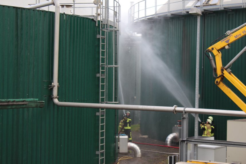 Feuerwehr&uuml;bung an der Biomethananlage in Bielen
