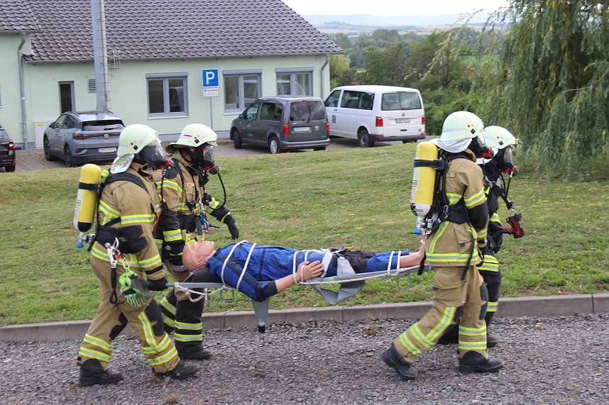 Feuerwehr&uuml;bung an der Biomethananlage in Bielen
