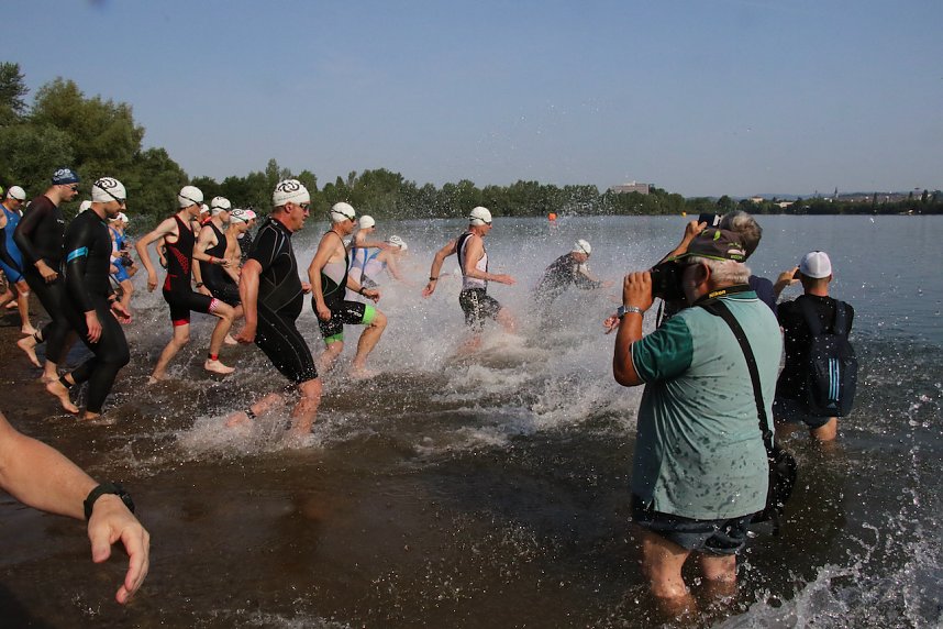 Die ersten Wettk&auml;mpfe beim Scheunenhof-Triathlon