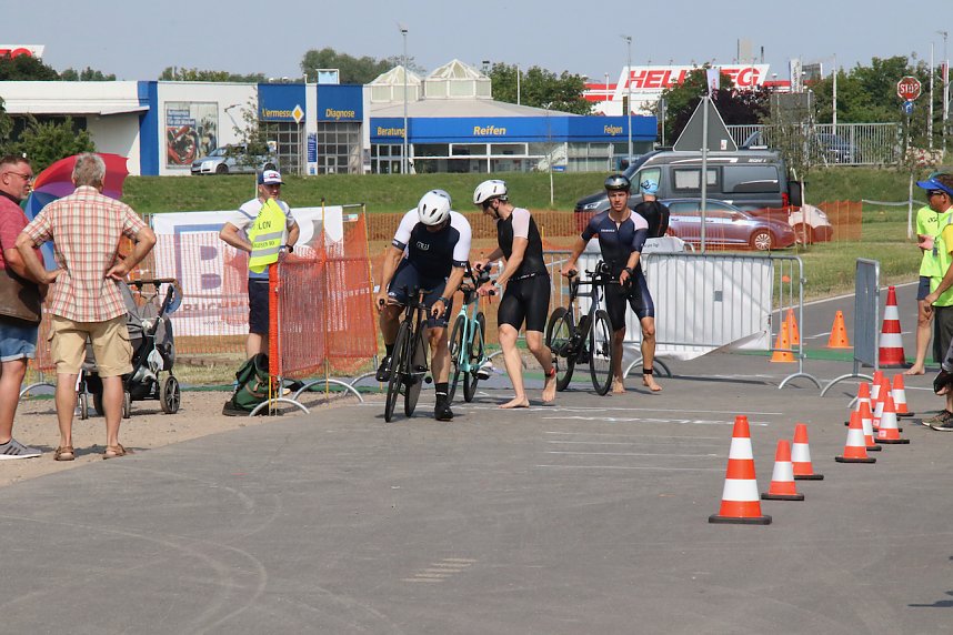 Die ersten Wettk&auml;mpfe beim Scheunenhof-Triathlon