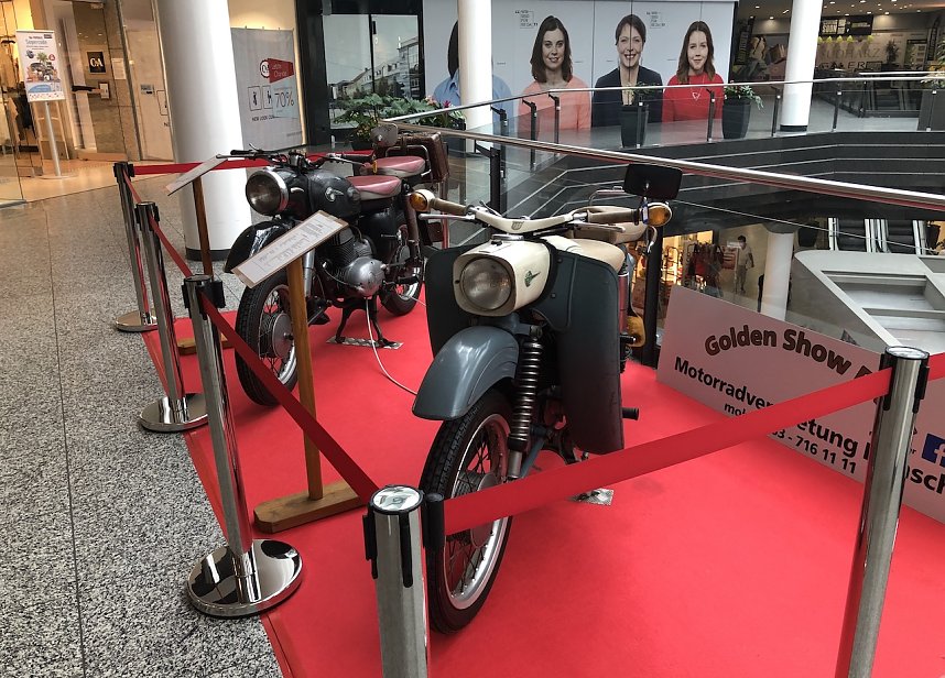 Ausstellung der Golden Show Bikes in der S&uuml;dharzgalerie in Nordhausen