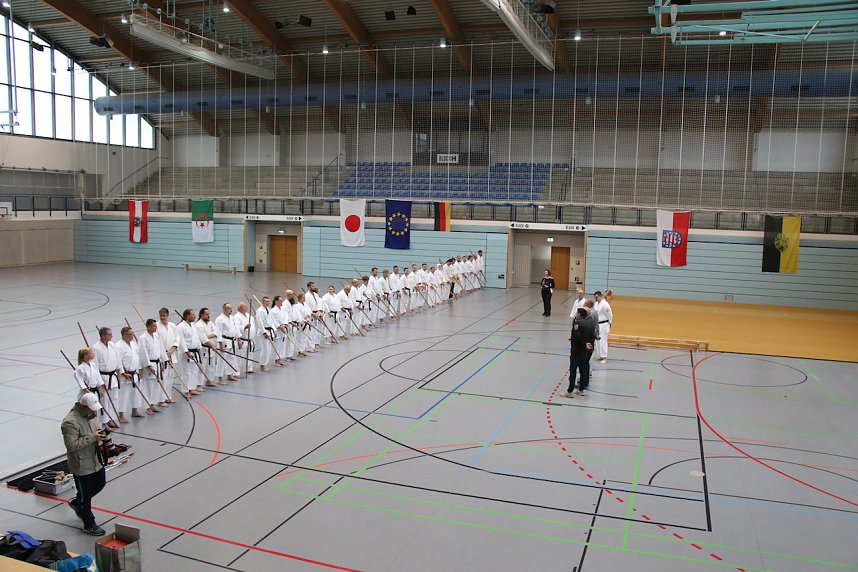 Internationales Karate-Training in der Wiedigsburg-Halle