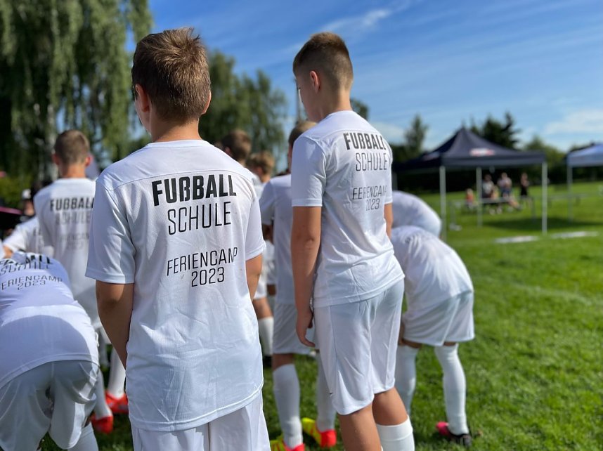 RB Leipzig Fussball-Trainingscamp beim VfB in Werther