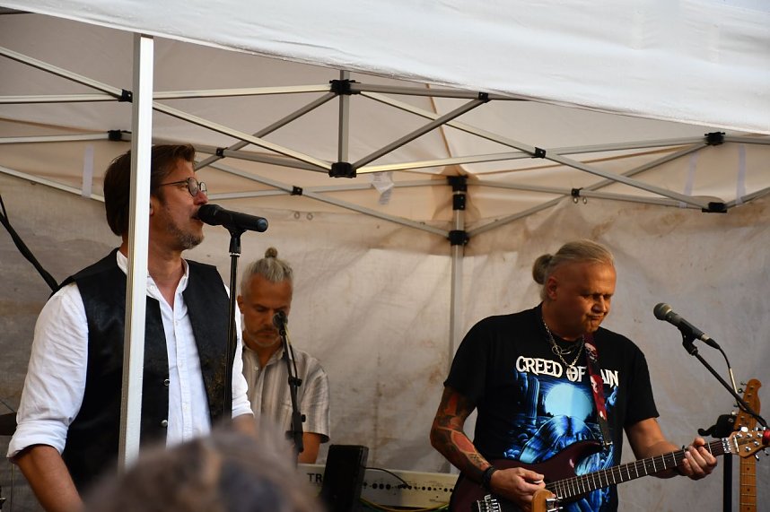 Emma in der Traditionsbrennerei