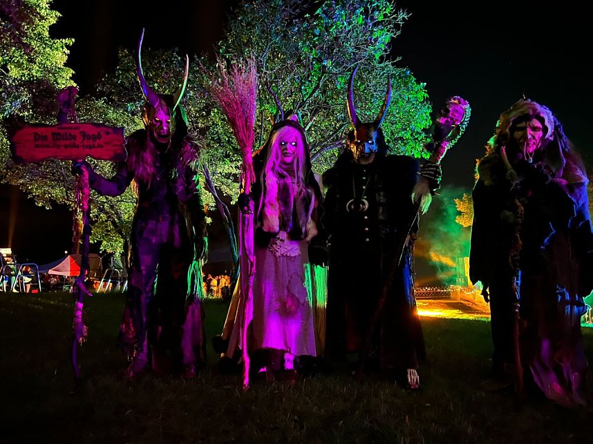 Gro&szlig;es Spektakel am Abend: das Lichterfest