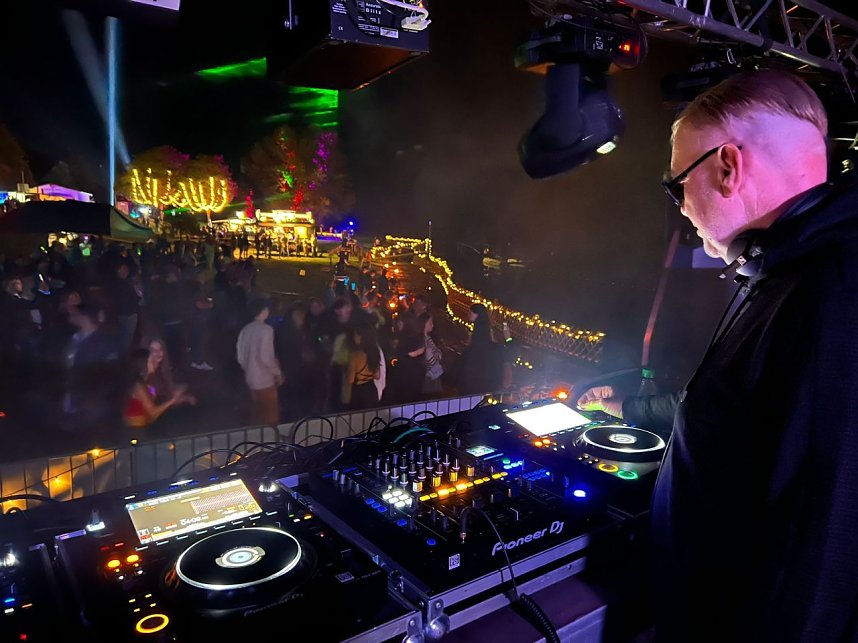 Gro&szlig;es Spektakel am Abend: das Lichterfest