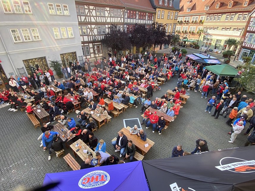 Saisoner&ouml;ffnung des THC auf dem Bad Langensalzaer Neumarkt