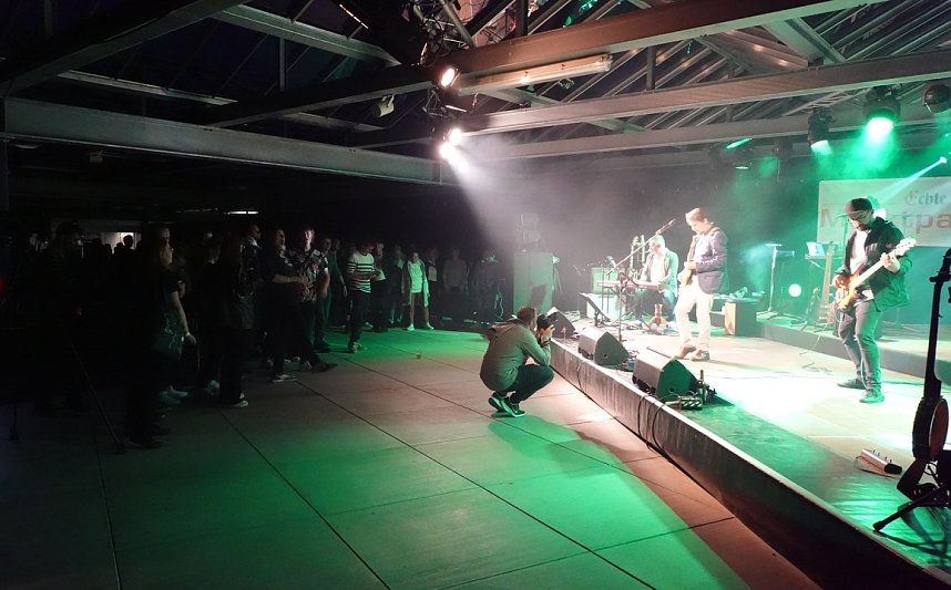 Rock f&uuml;r den Frieden auf dem Parkdeck der Echter Nordh&auml;user Marktpassage