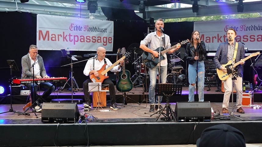 Rock f&uuml;r den Frieden auf dem Parkdeck der Echter Nordh&auml;user Marktpassage