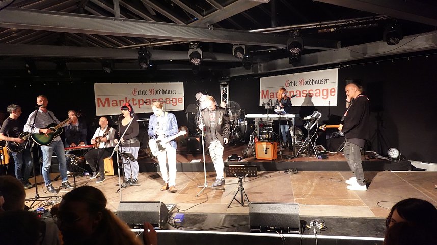Rock f&uuml;r den Frieden auf dem Parkdeck der Echter Nordh&auml;user Marktpassage