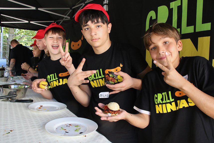 Die "Grill Ninjas" der KKS