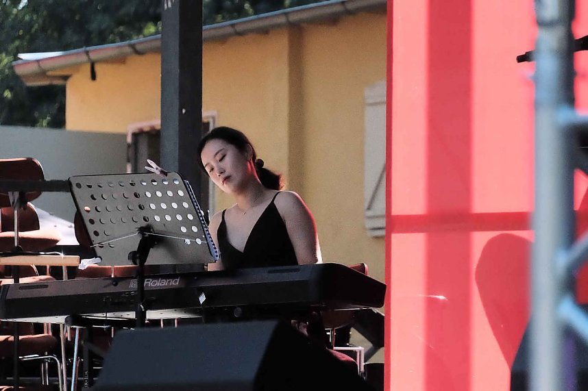 Peter Blei unterwegs auf dem Theaterfest