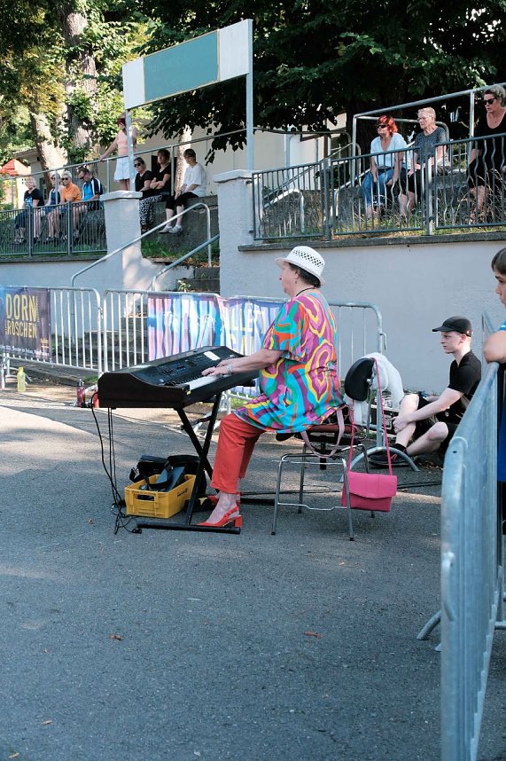 Peter Blei unterwegs auf dem Theaterfest