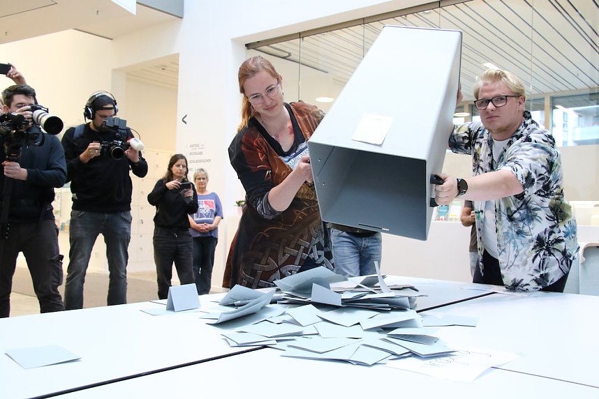 Wahlabend im Ratssaal