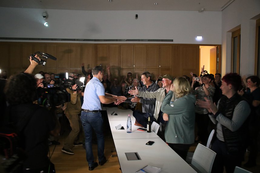 Wahlabend im Ratssaal