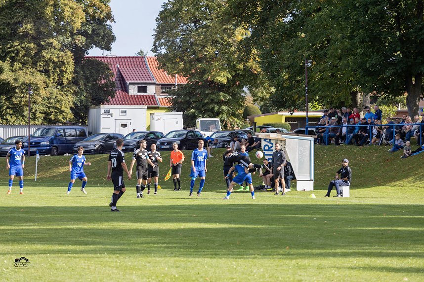 Lokalderby am Fu&szlig;e der Bleicher&ouml;der Berge