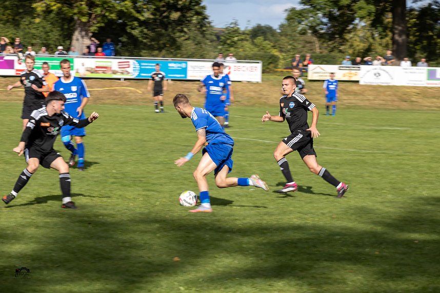 Lokalderby am Fu&szlig;e der Bleicher&ouml;der Berge