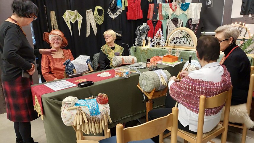 Im Tabakspeicher wird heute und morgen gesponnen, gefaltet oder gestrickt.