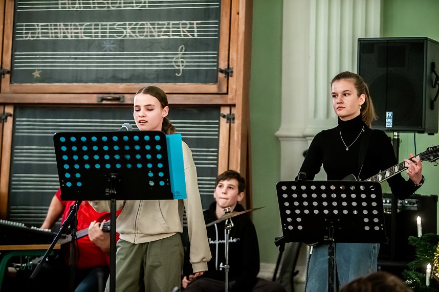 Begeisterndes Weihnachtskonzert im Humboldt-Gymnasium