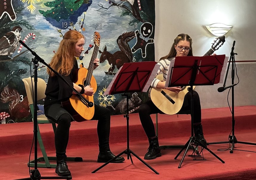 Argentinische Kl&auml;nge pr&auml;sentiert vom Gitarrenduo Sofia Wolf und Helene M&uuml;ller