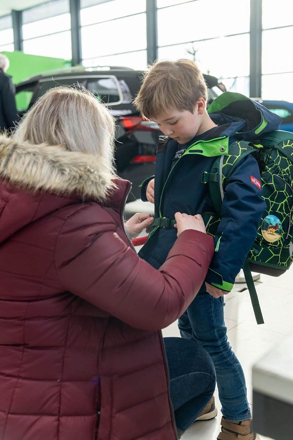 Schulranzentag im Autohaus Peter