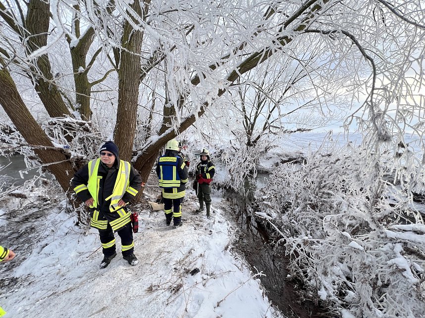 PKW-Bergung in der Helme