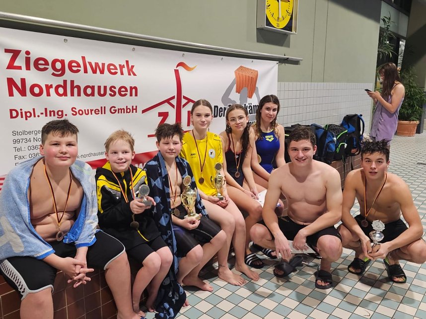 Vier Stunden f&uuml;r den guten Zweck - Benefizschwimmen im Badehaus