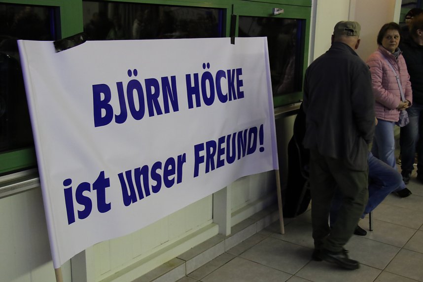 Gegenprotest zur AfD Veranstaltung in Sundhausen