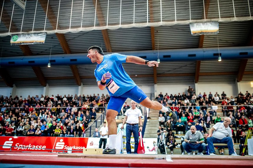 Kugelsto&szlig;indoor in Nordhausen im Januar