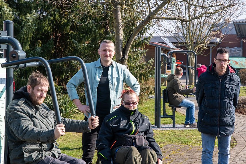 Auf dem Au&szlig;engel&auml;nde der Werkst&auml;tten gibt es jetzt einen Fitnessparcours