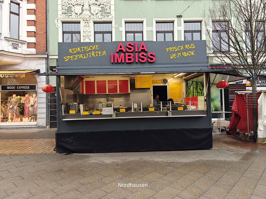 Vergn&uuml;gungsmeile in der Bahnhofstra&szlig;e