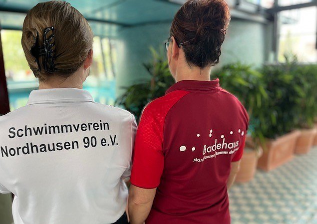 Schwimmfest mit Schwimmern aus acht St&auml;dten