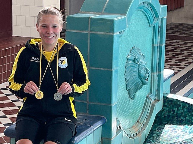 Schwimmfest mit Schwimmern aus acht St&auml;dten