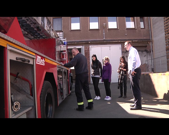 Der Girls Day bei der Polizei, dem THW, der Feuerwehr und der Maximator GmbH