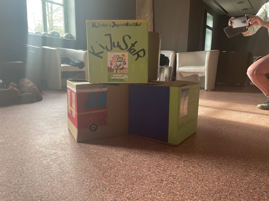 Was macht die Jugend wo? - Treffen im Jugendclubhaus