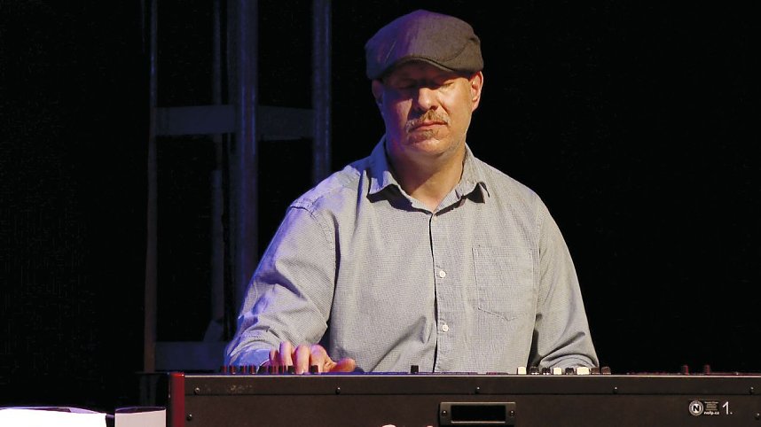 Jazz im Zelt mit dem OZ NOY TRIO