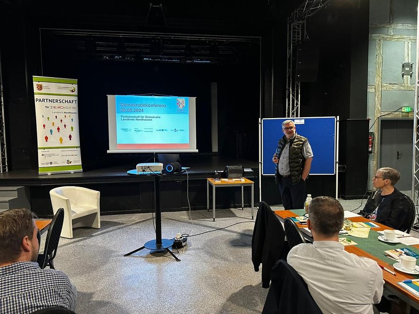 Demokratiekonferenz im Jugendclubhaus