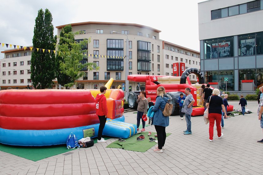 Knax Kinderfest auf dem Parkplatz der Kreissparkasse