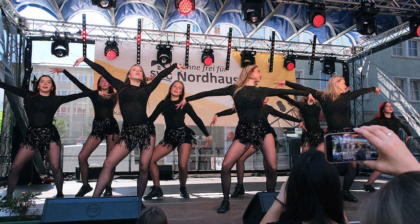 Gro&szlig;e Volksfeststimmung am 2. Tag auf dem Rolandsfest in Nordhausen