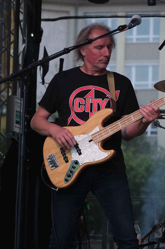 Gro&szlig;e Volksfeststimmung am 2. Tag auf dem Rolandsfest in Nordhausen