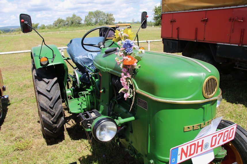 Oldtimertreff auf dem Scheunenhof