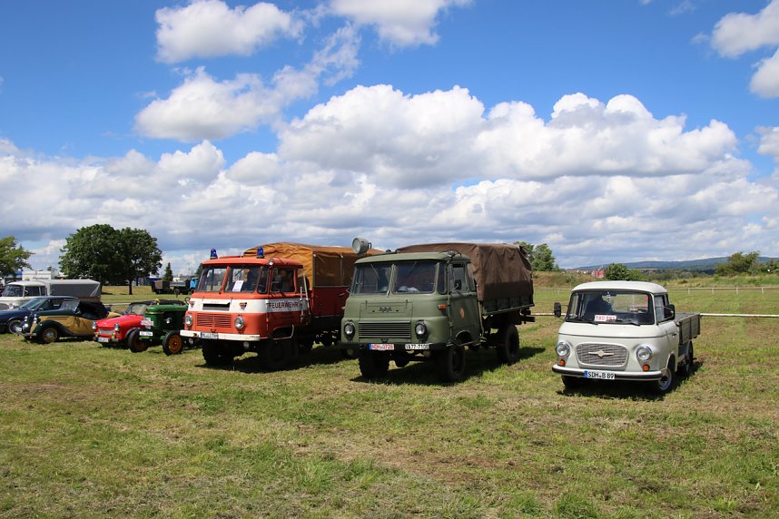 Oldtimertreff auf dem Scheunenhof