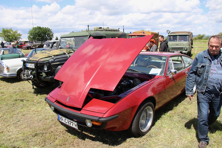 Oldtimertreff auf dem Scheunenhof