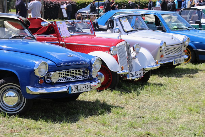 Oldtimertreff auf dem Scheunenhof