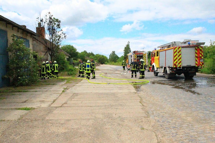 Zwei Br&auml;nde am selben Haus