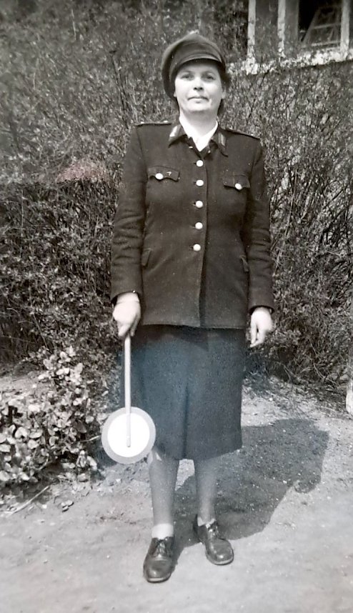 Frau Heidenreich im Dienst