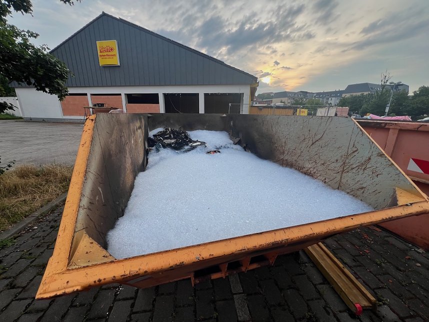 N&auml;chtlicher Brand am Netto-Markt