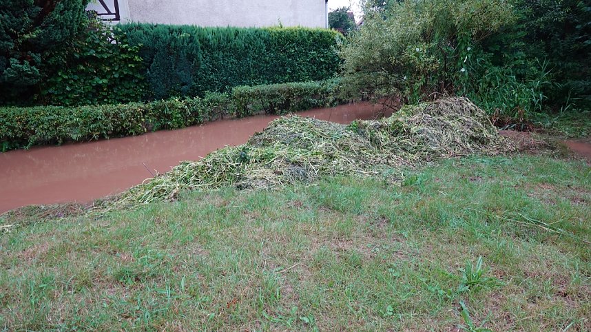 N&auml;chtlicher Starkregen hinterl&auml;sst Spuren in Salza