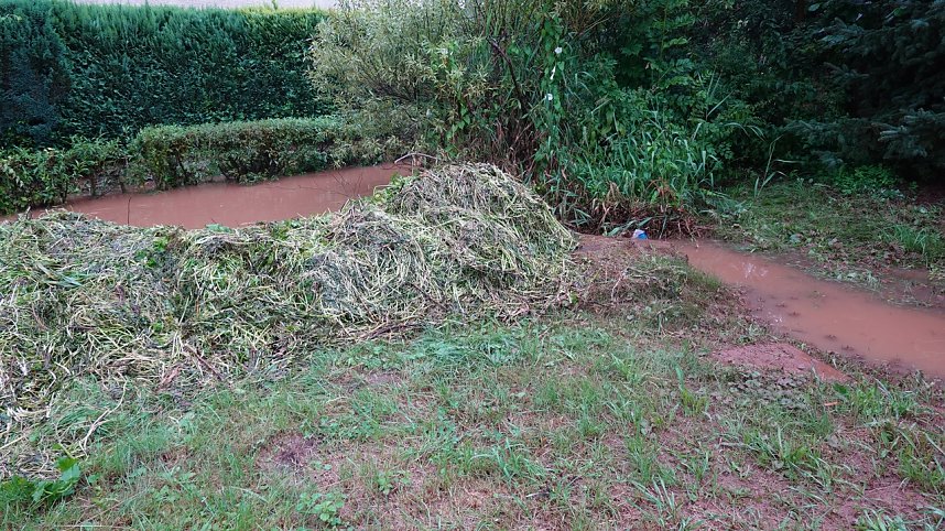 N&auml;chtlicher Starkregen hinterl&auml;sst Spuren in Salza
